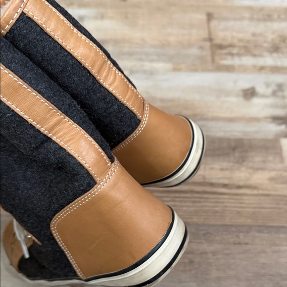 Tory Burch High-Top Benjamin Sneakers with Fur Trim 8.5 - Picture 11 of 15